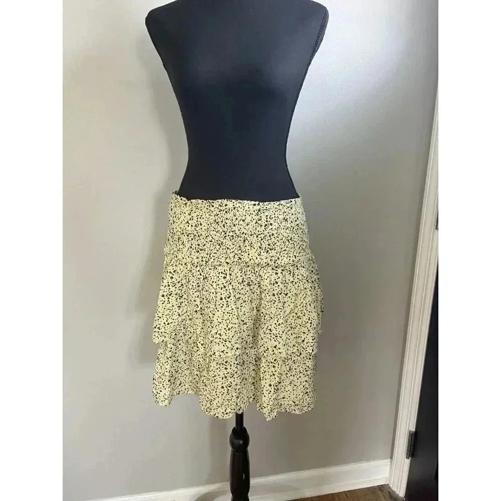 VEROMODA WOMENS SIZE L YELLOW BLACK MINI FLOWY SKIRT MADE IN INDIA